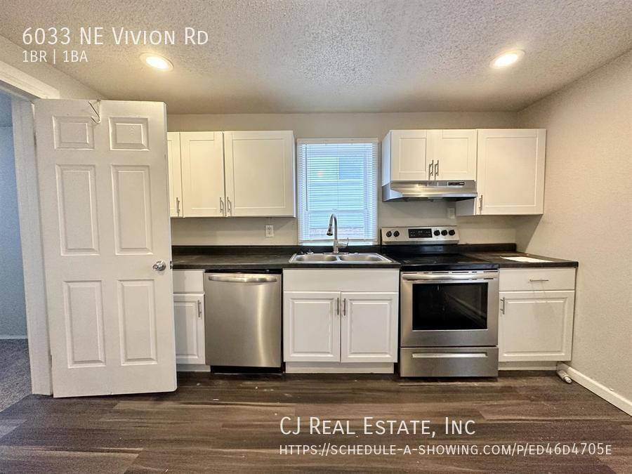 6033 Ne Vivion Rd - Photo 6 of 8