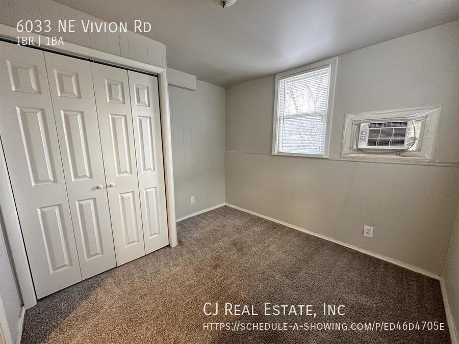 6033 Ne Vivion Rd - Photo 7 of 8