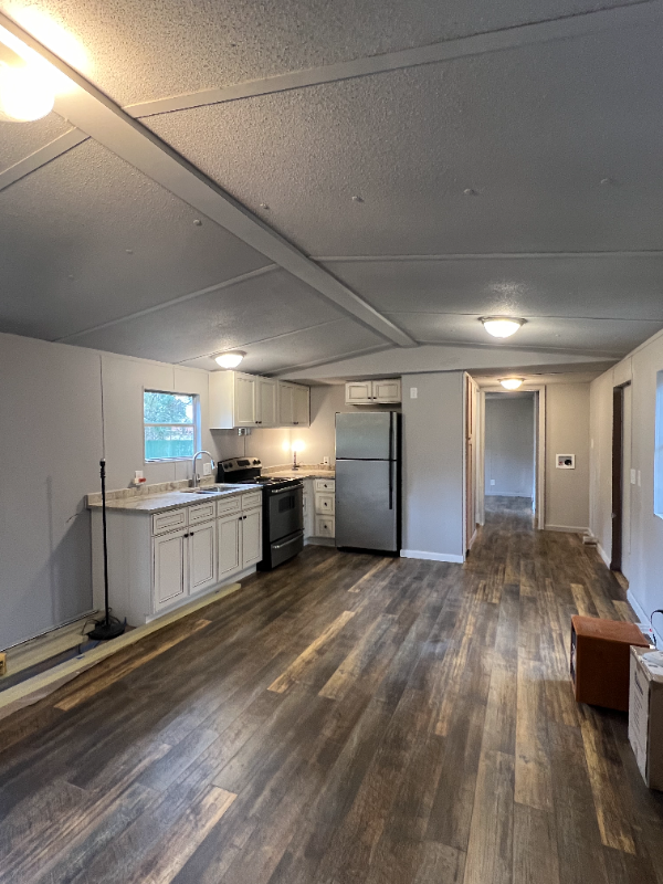 35 Fountain Cir - Photo 3 of 11