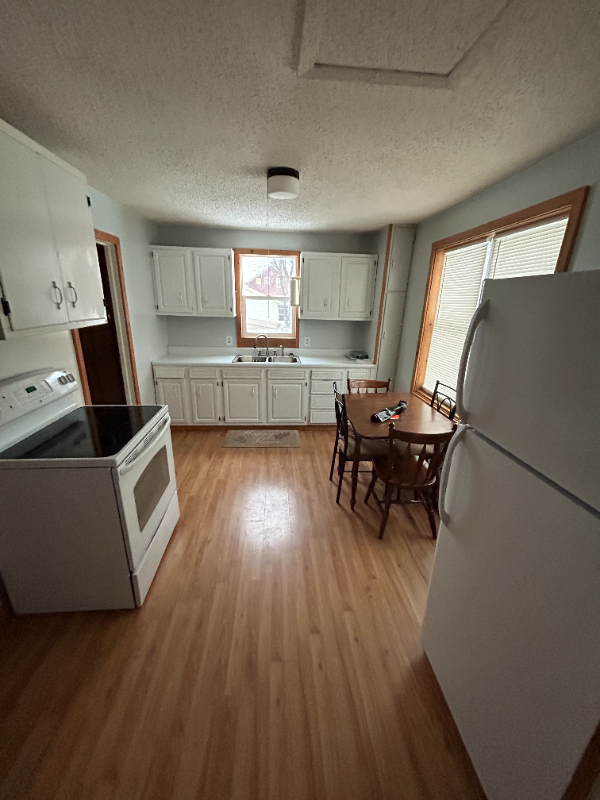 220 Arnold Ave N - Photo 5 of 14