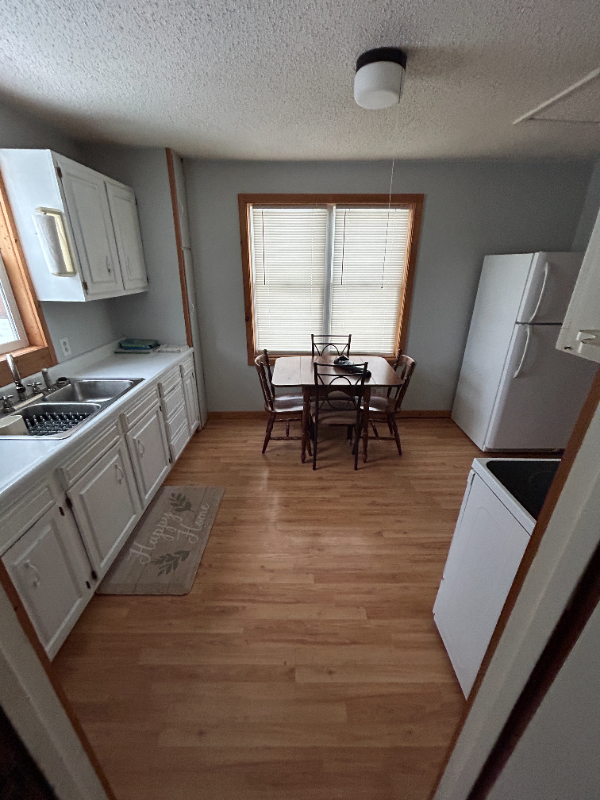 220 Arnold Ave N - Photo 7 of 14