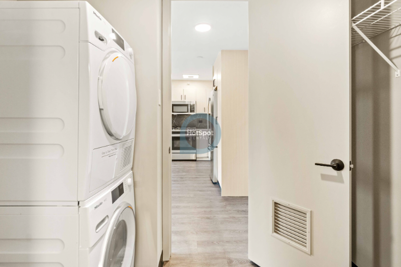 1912 W Harrison St - Photo 4 of 11