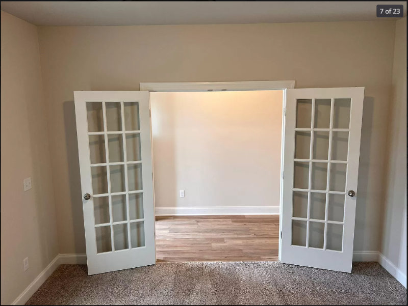 1310 Tulip Ct - Photo 3 of 23