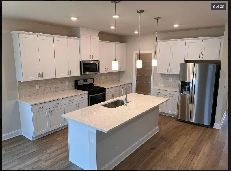 1310 Tulip Ct - Photo 4 of 23