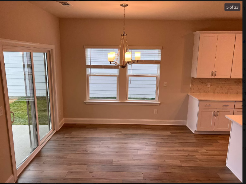 1310 Tulip Ct - Photo 7 of 23