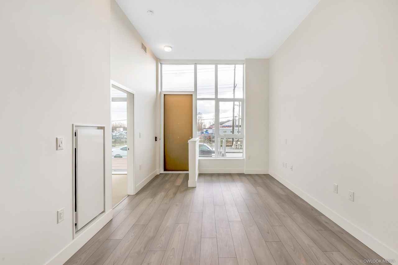 3559 E Kent Ave North #TH3 - Photo 3 of 24