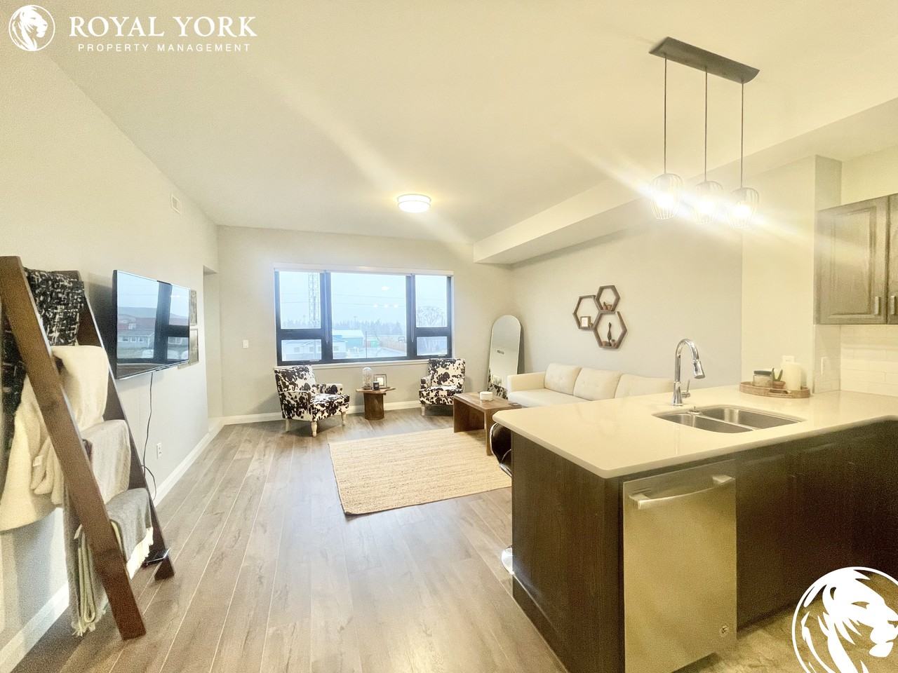 263 Butler St - Photo 3 of 31