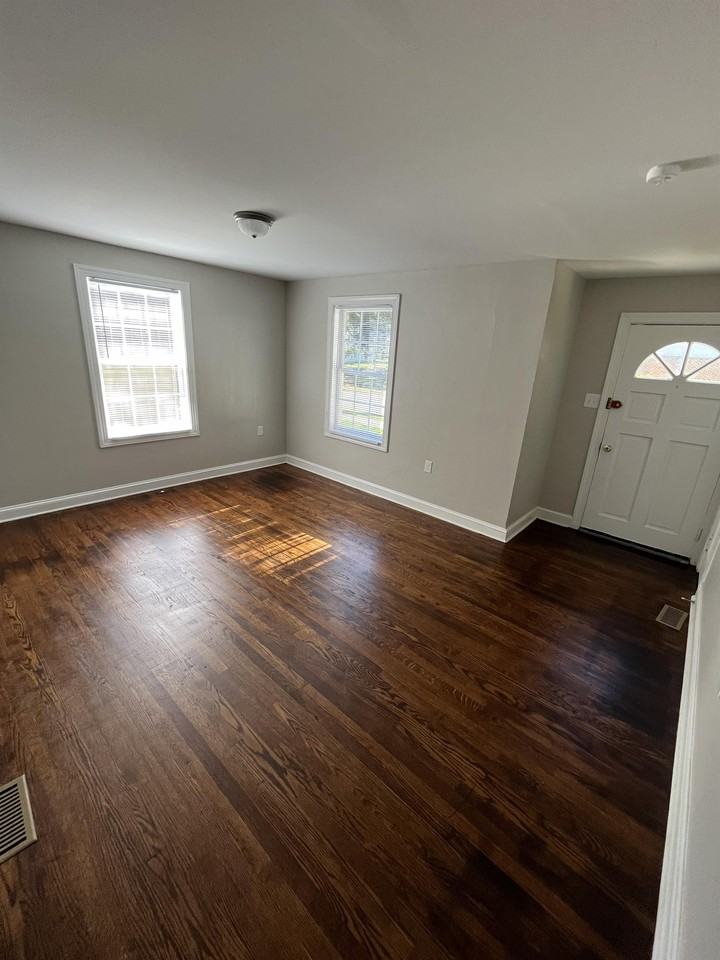 332 Shawnee Ave #332 - Photo 3 of 20