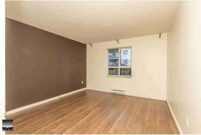 5667 Smith Ave - Photo 3 of 24