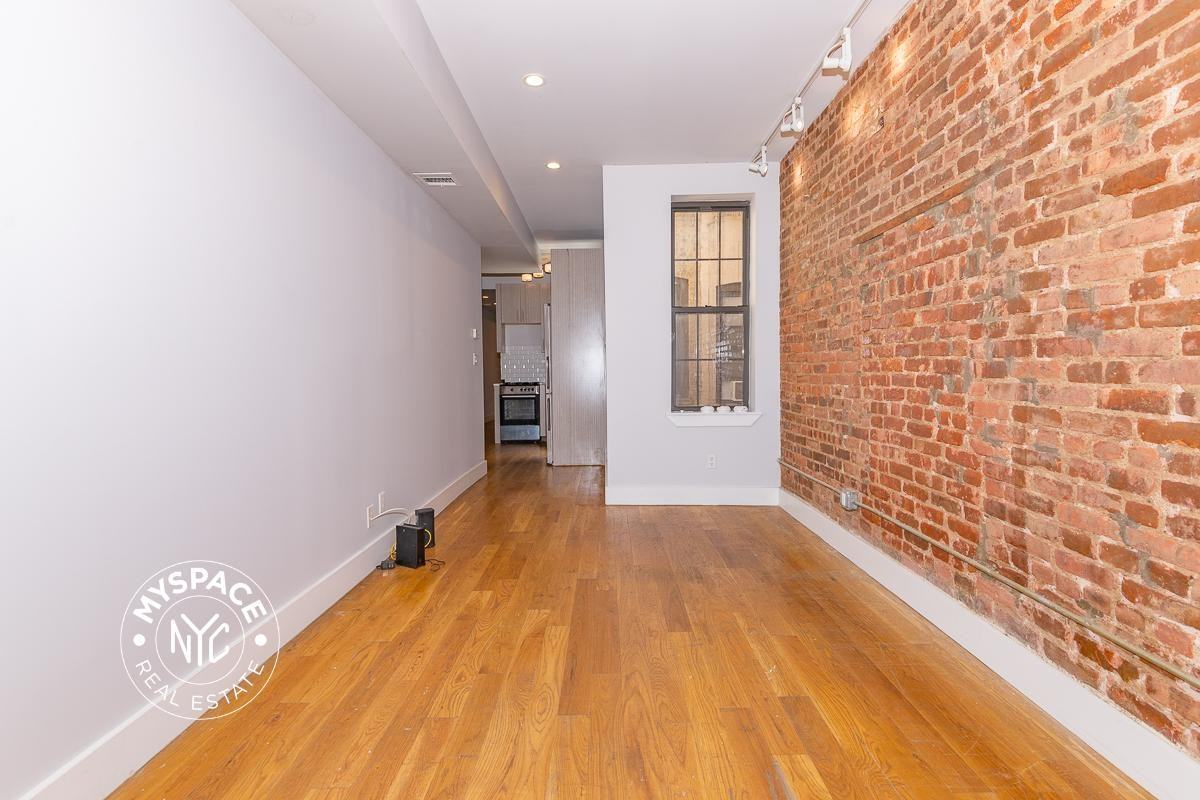 1714 Linden St #2R - Photo 6 of 14