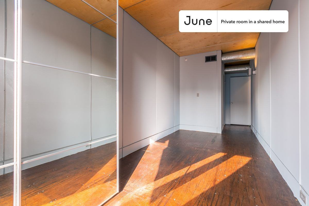 3305 7th St Ne #2E - Photo 4 of 20