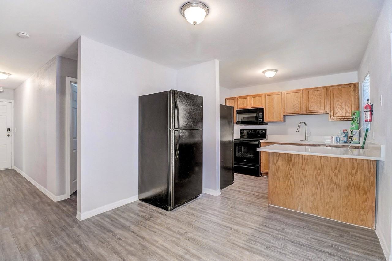 Wending Dr - Photo 3 of 9