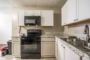 featured image of Pineside Dr