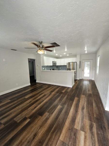 215 42nd Avenue Northeast - Photo 2 of 11