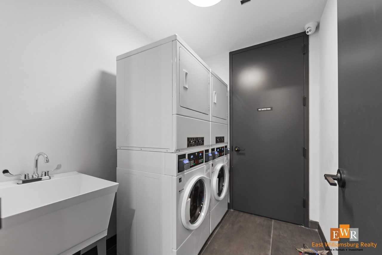 Brand new! Gorgeous building! Prime location! - Photo 3 of 3