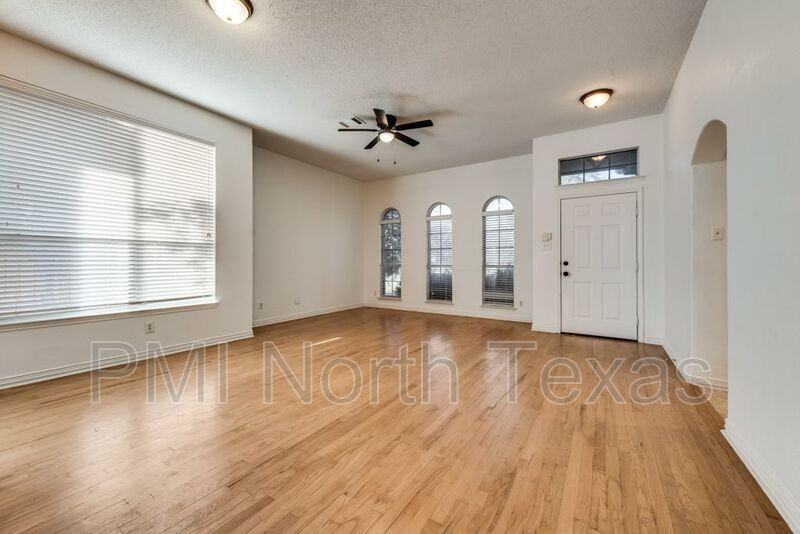 3708 Bryson Dr - Photo 5 of 25