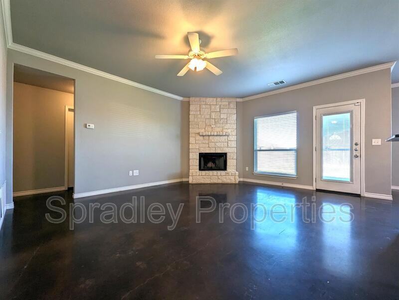 510 Kayla St - Photo 2 of 11