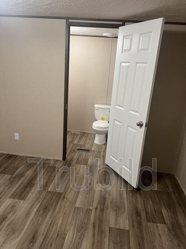 128 Lancelot Cir - Photo 3 of 8