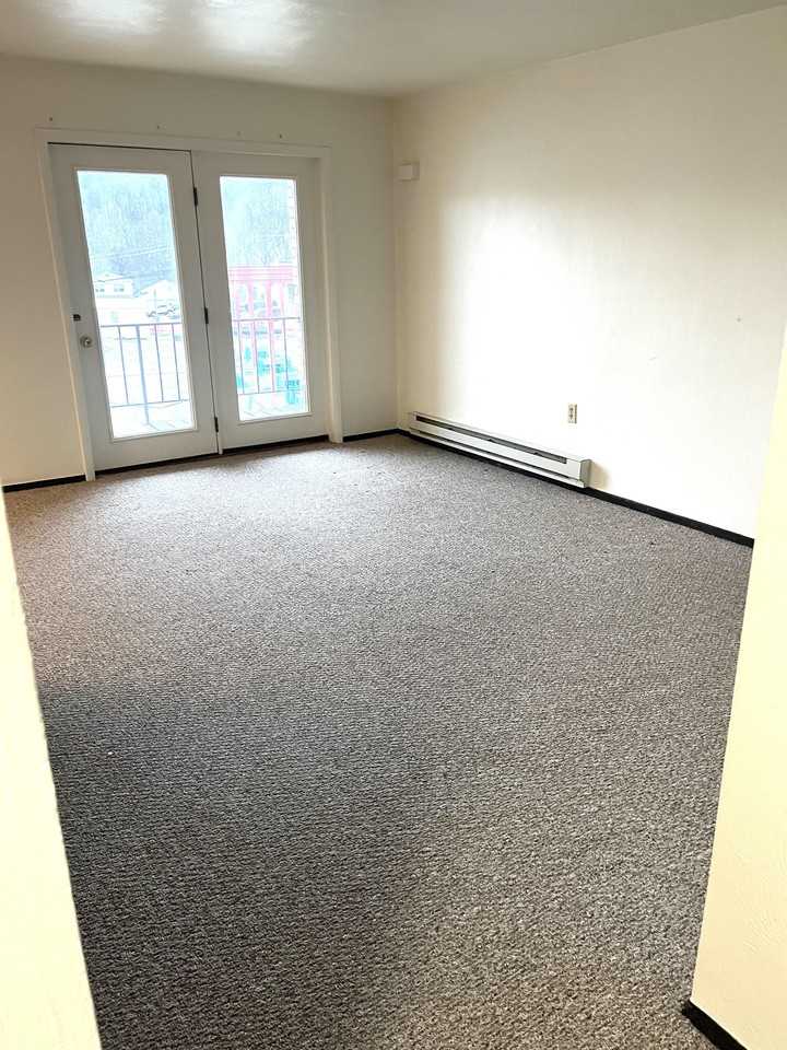 306 Harvey Avenue Apartments 306 Harvey Ave, Greensburg, PA 15601