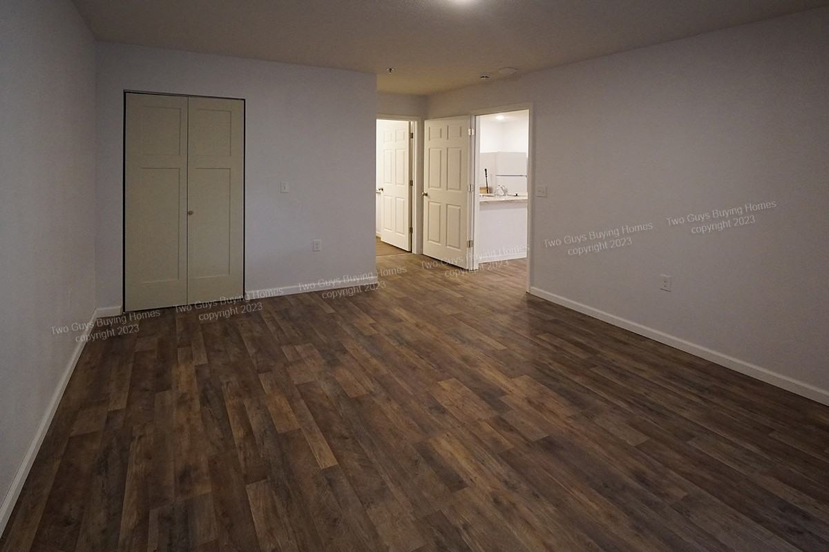 2420 East Blaine Street - Photo 2 of 13