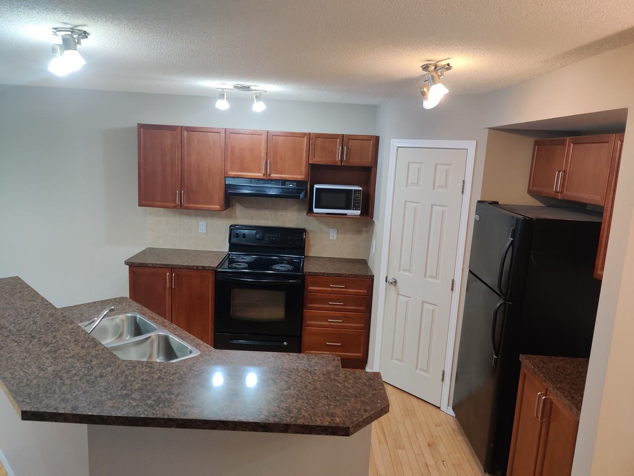 8887 Royal Oak Way Northwest - Photo 3 of 9