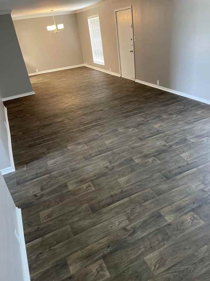 Bateswood Manor - Photo 6 of 29