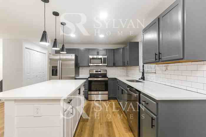 902 Woodlark Dr - Photo 3 of 15