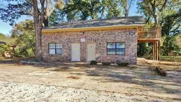 featured image of 3513 Glenda Ave #4