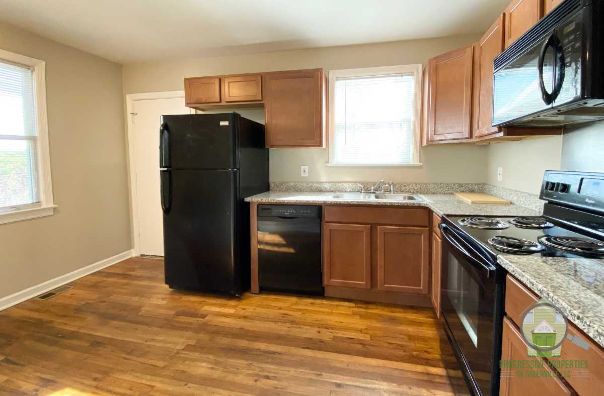 25 Crystal Ave #1 - Photo 4 of 10