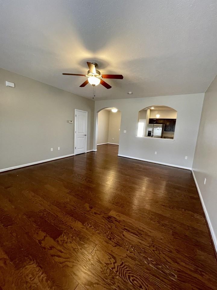 211 Portico Street #1 - Photo 5 of 37