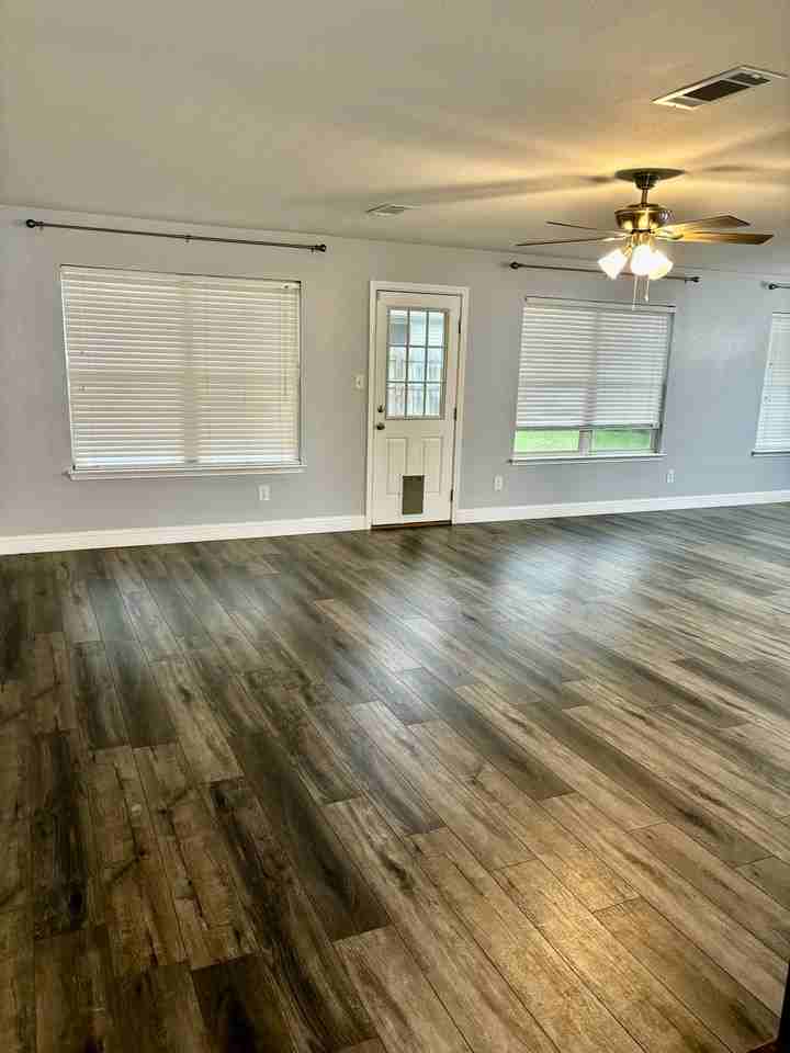 137 Centennial Pl #1 - Photo 5 of 38