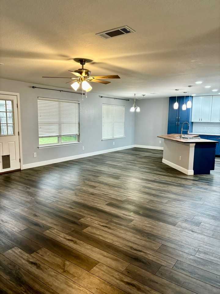 137 Centennial Pl #1 - Photo 6 of 38