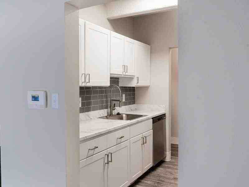 11100 E Dartmouth Ave - Photo 4 of 31