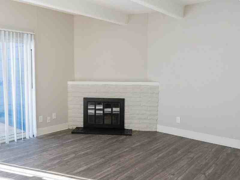 11100 E Dartmouth Ave - Photo 2 of 31