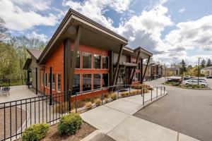 featured image of 21056 Viking Ave Nw