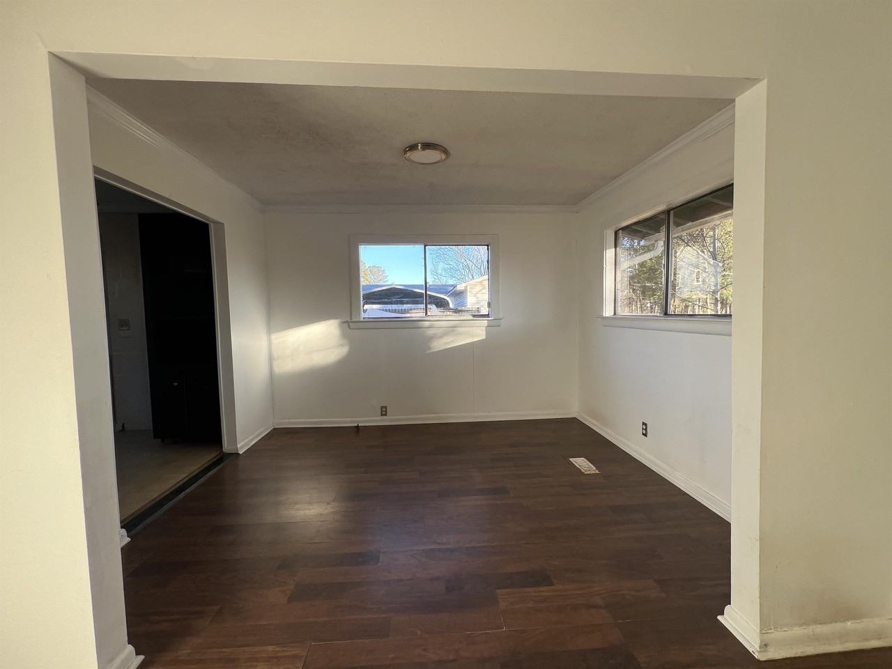 1107 Probasco St N - Photo 2 of 21