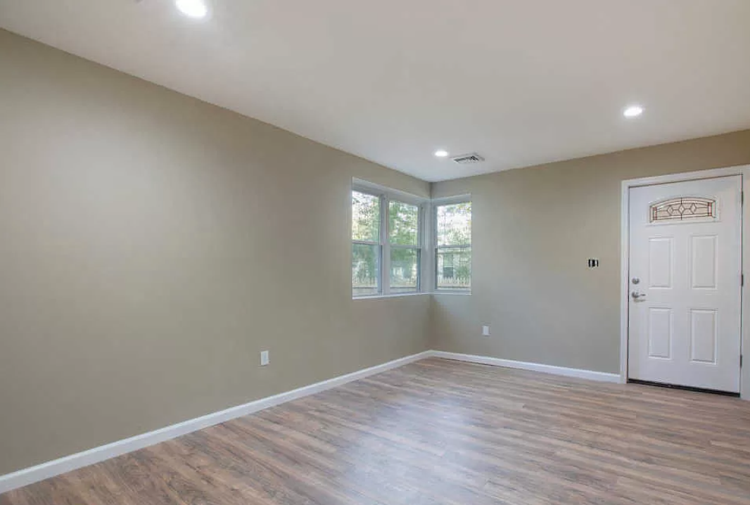 5527 Schumacher Dr - Photo 2 of 12