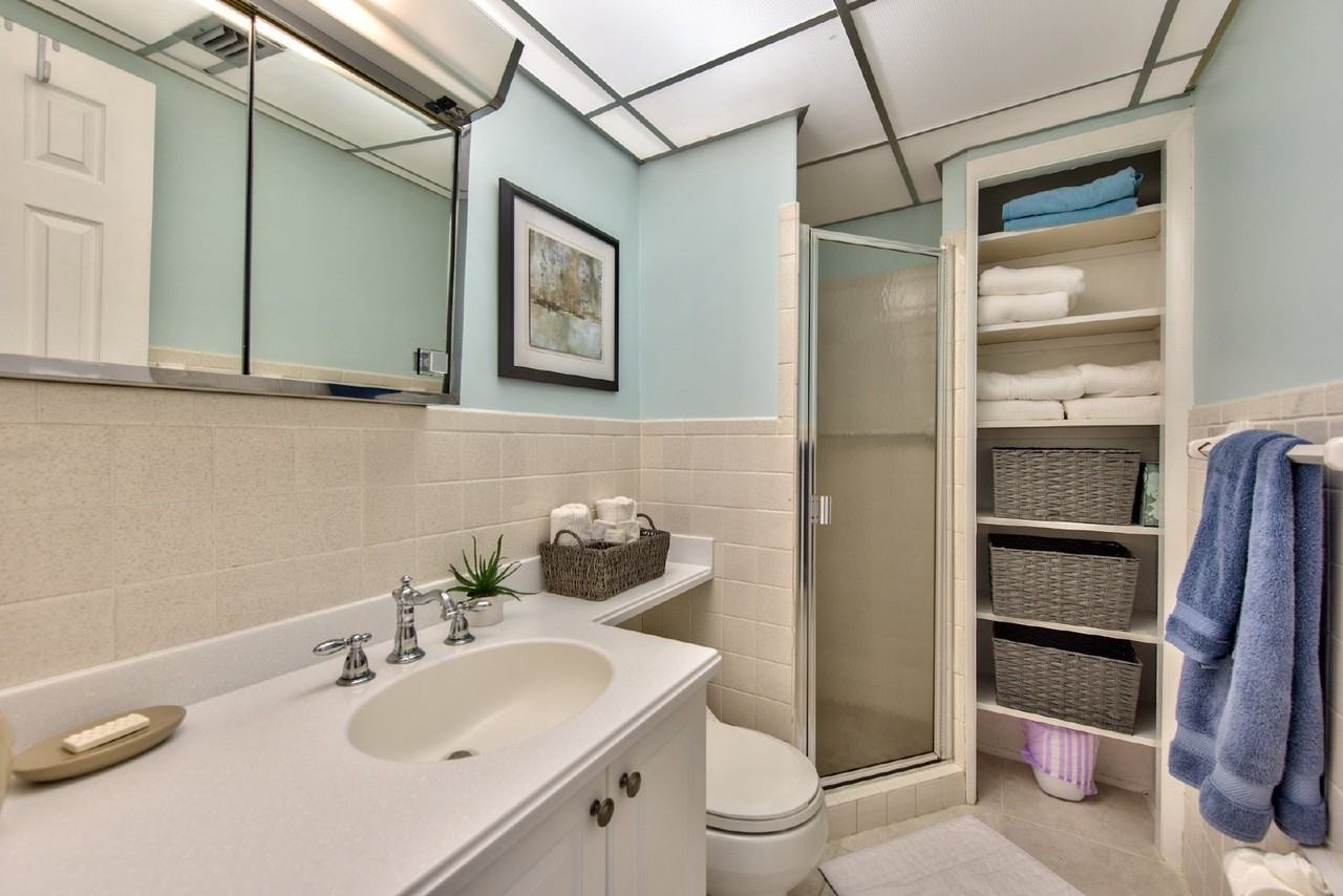 2121 Gulf Shore Blvd N - Photo 7 of 18