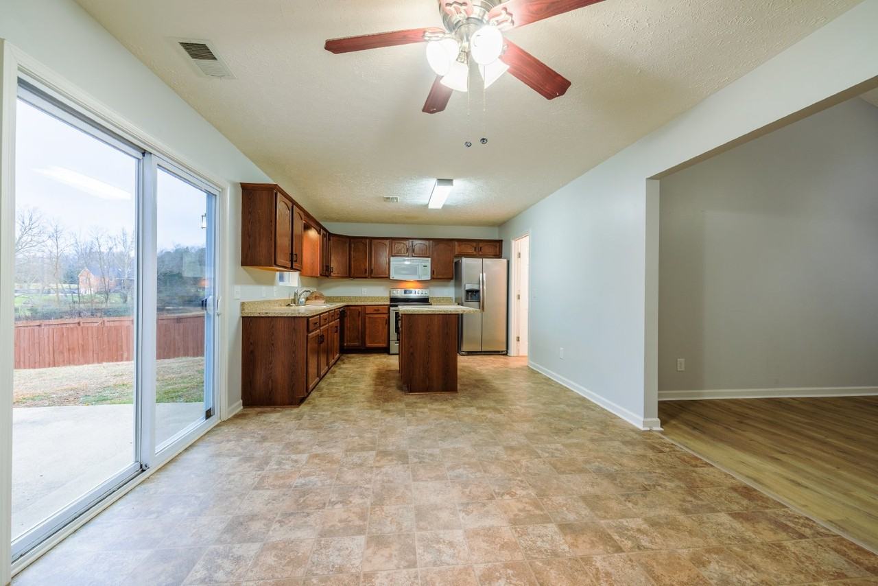 148 Granda Flora Dr - Photo 3 of 16