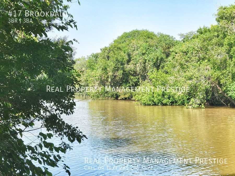 417 Brookdale Dr - Photo 3 of 19