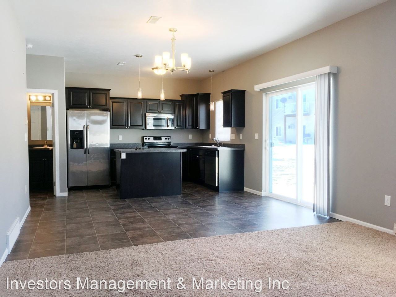 35th Avenue SE Condos - Photo 3 of 23