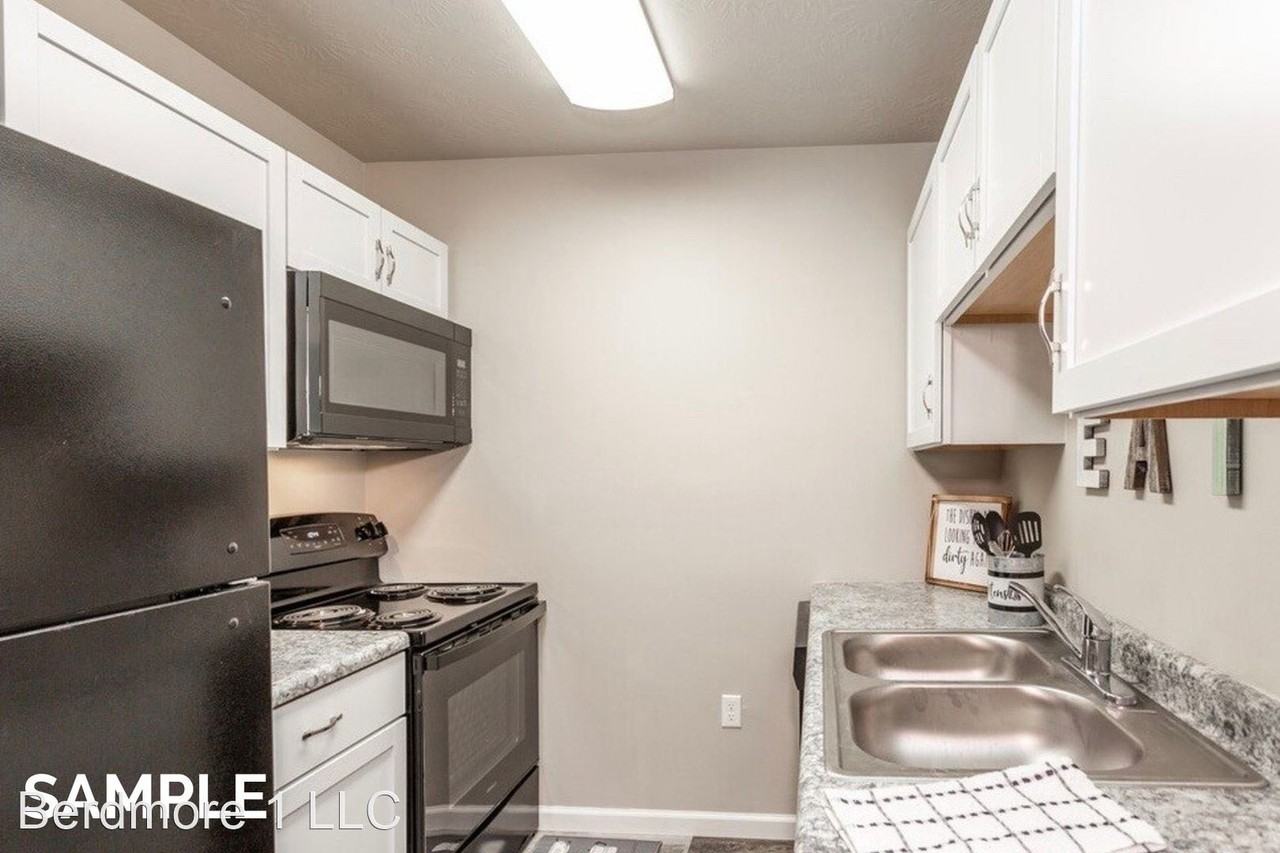 Completely Renovated from head to toe 1 and 2 bedroom apartment homes! - Photo 3 of 37