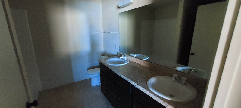 7427 E 39th Pl - Photo 6 of 8