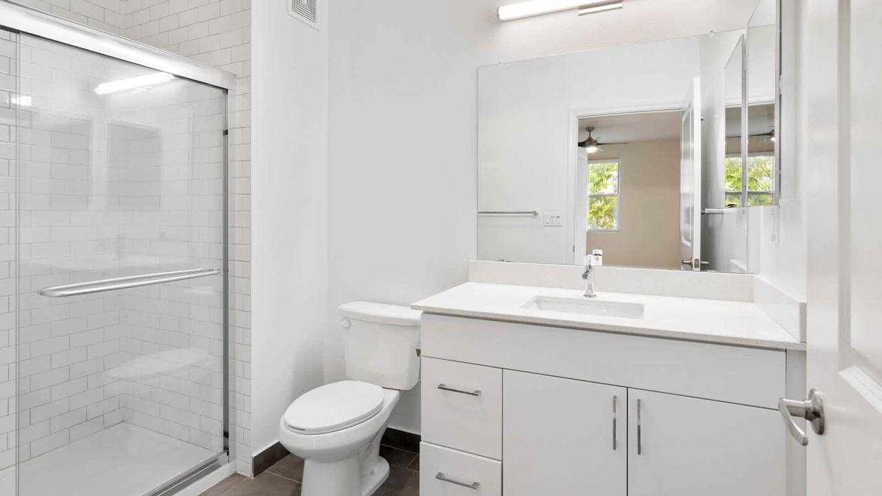 South City Station - Photo 6 of 59