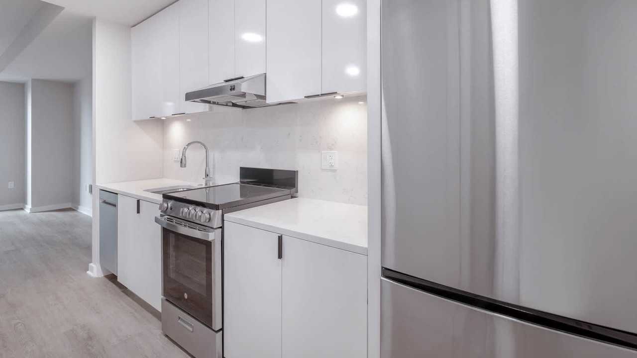 Reverb - Photo 2 of 50