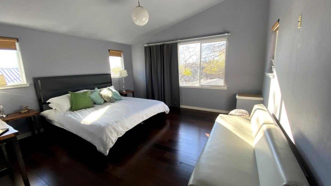 1302 Singleton Ave #NA - Photo 2 of 17
