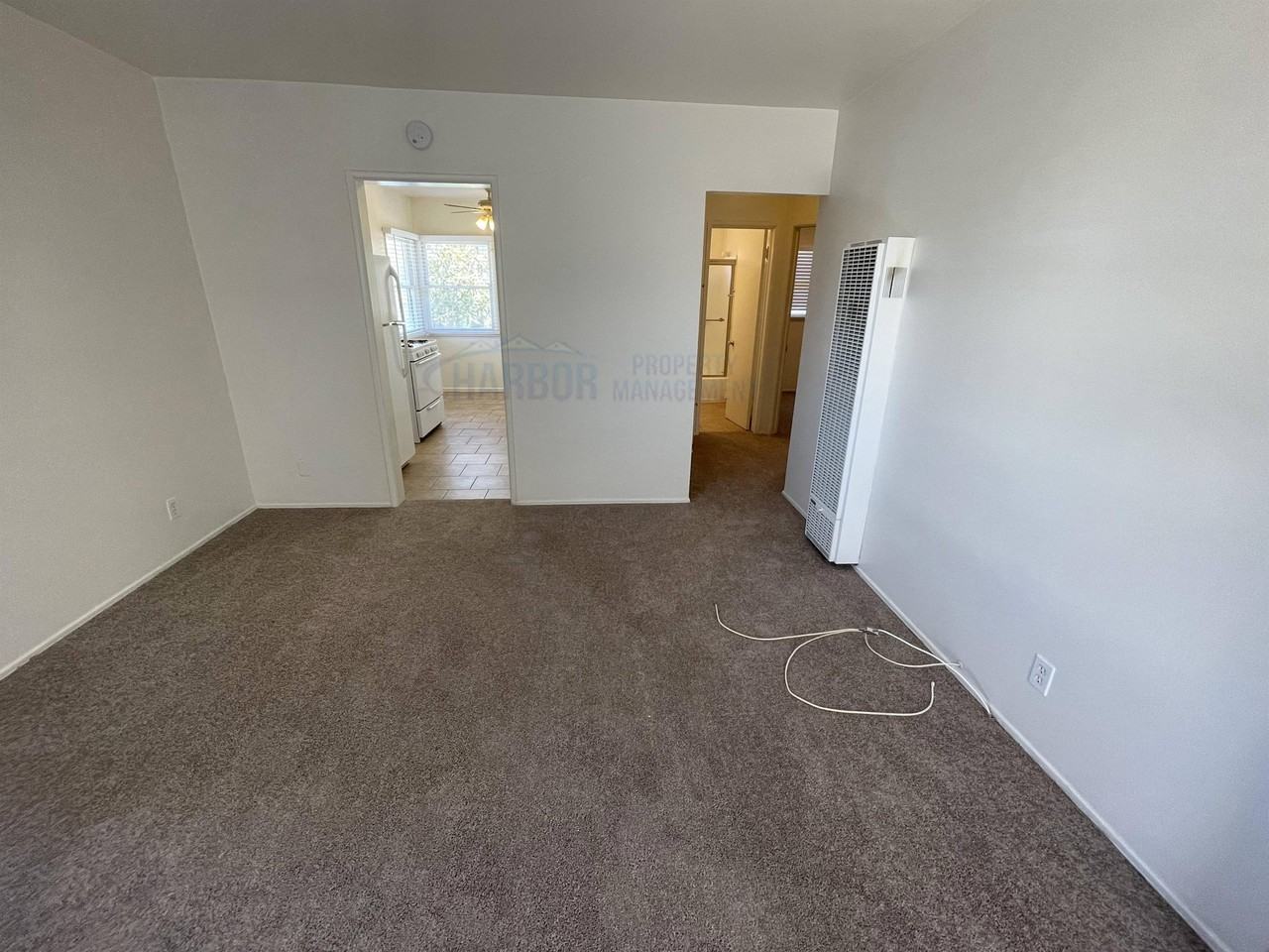 13916 Hawthorne Way - Photo 2 of 16