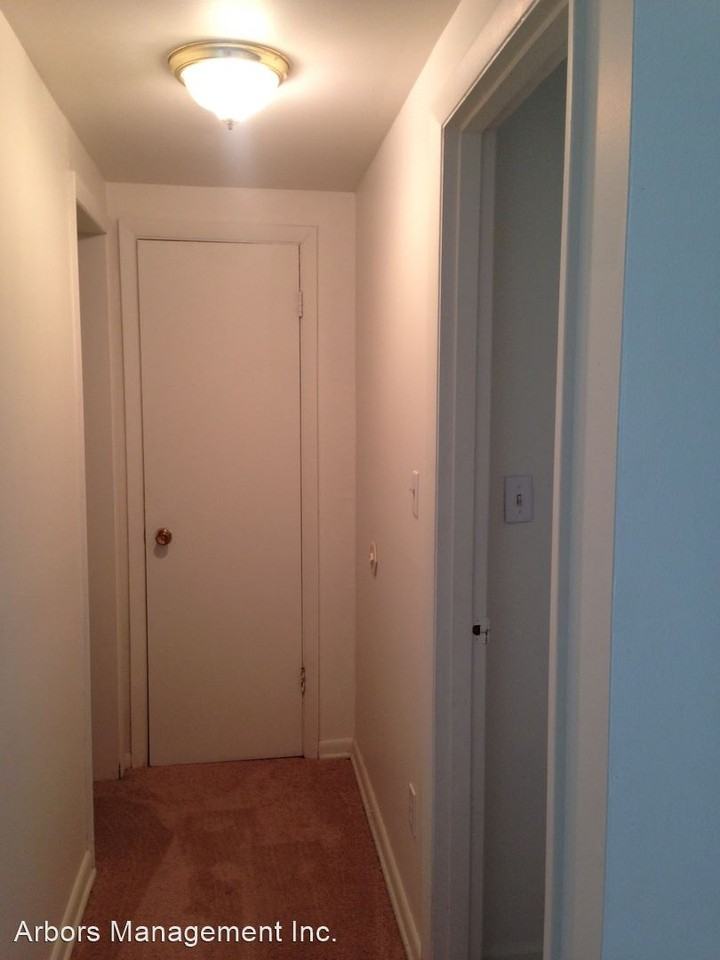 Olympia Park Plaza - Photo 3 of 11