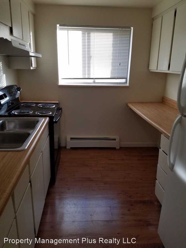 1060 17th Ave. - Photo 2 of 8