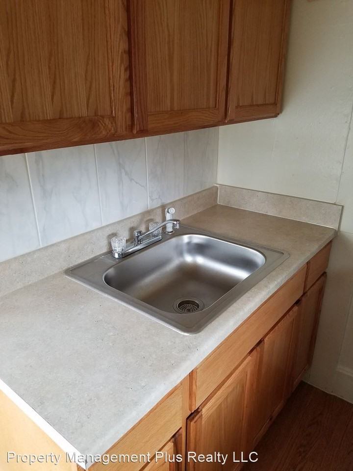 603 Emery St - Photo 3 of 5